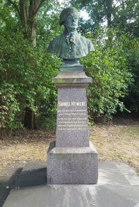 Samuel Heinicke Statue
